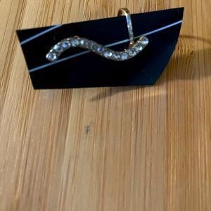 Ear cuff earring with bonus studs